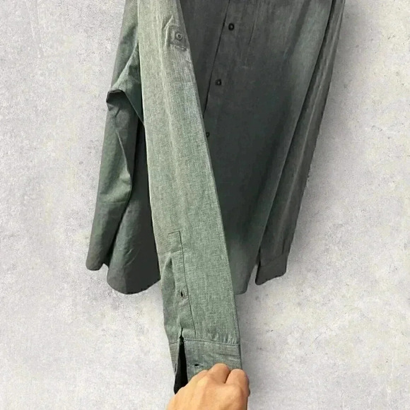 Lot of 2 Gerry performance vented button up shirts XXL zip front pocket NWOT - Picture 13 of 16